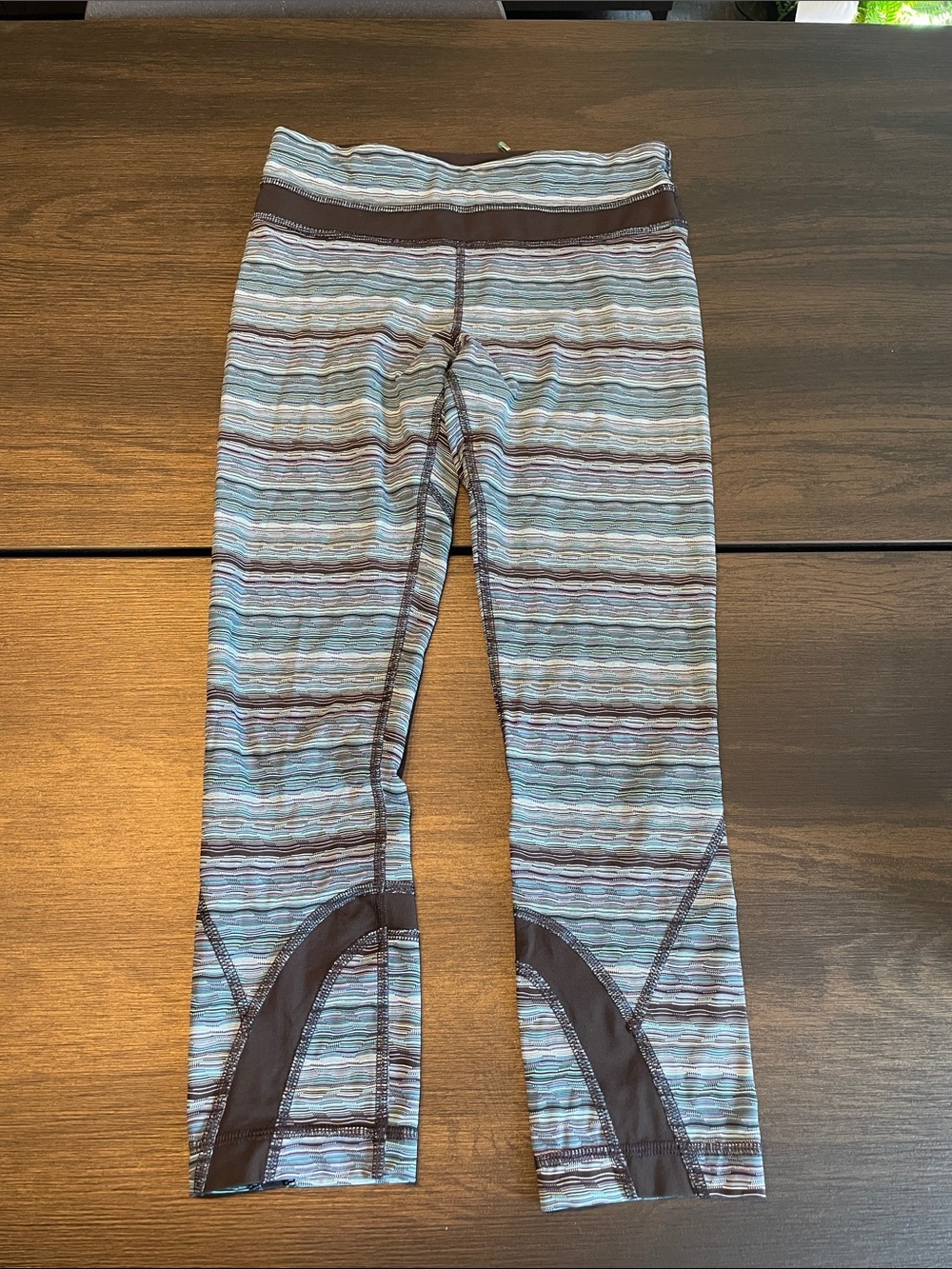 lululemon athletica space Dye Twist Capri Leggings in Light Blue and Brown